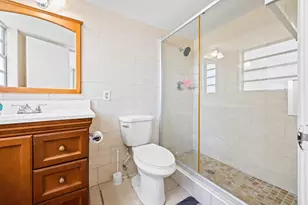 137 Golden Isles Dr, Hallandale Beach, FL 33009 - Photo 10