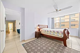 137 Golden Isles Dr, Hallandale Beach, FL 33009 - Photo 20