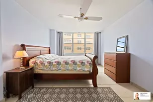 137 Golden Isles Dr, Hallandale Beach, FL 33009 - Photo 14