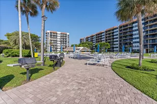 899 Jeffery St, Boca Raton, FL 33487 - Photo 16