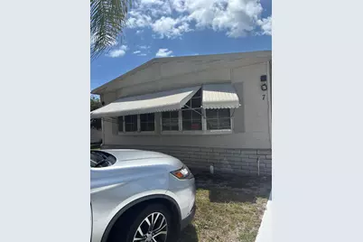 7 Villa Flores, Port Saint Lucie, FL 34952 - Photo 2