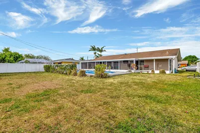 566 SE Floresta Drive, Port Saint Lucie, FL 34983 - Photo 24