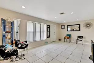 566 SE Floresta Dr, Port Saint Lucie, FL 34983 - Photo 8