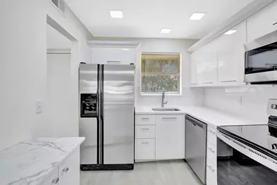 2750 Sunrise Lakes Drive W #108, Sunrise, FL 33322 - Photo 4