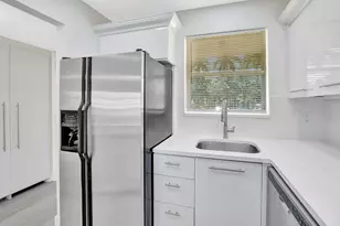 2750 Sunrise Lakes Dr W, Sunrise, FL 33322 - Photo 12