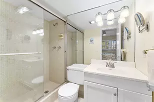 101 NE 19th Ave, Deerfield Beach, FL 33441 - Photo 10