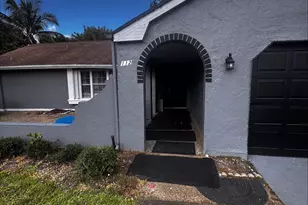 112 NE Caprona Ave, Port Saint Lucie, FL 34983 - Photo 2