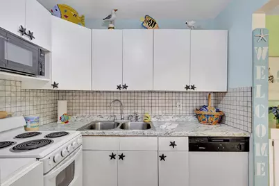 107 Sheffield E, West Palm Beach, FL 33417 - Photo 10