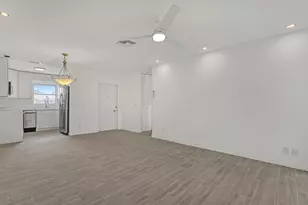 2747 Dudley Dr E, West Palm Beach, FL 33415 - Photo 10