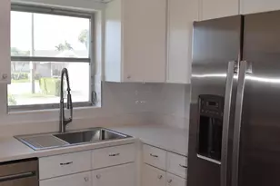 2747 Dudley Dr E, West Palm Beach, FL 33415 - Photo 30
