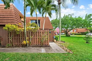 825 Center St, Jupiter, FL 33458 - Photo 2