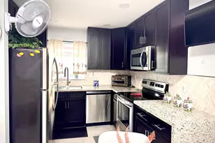 2551 Emory Dr W, West Palm Beach, FL 33415 - Photo 6