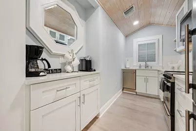 235 Dyer Road #Treehouse, West Palm Beach, FL 33405 - Photo 12