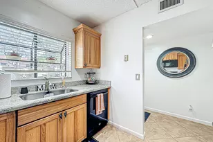 1001 Republic Ct, Deerfield Beach, FL 33442 - Photo 6