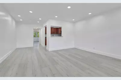 110 Dorchester E, West Palm Beach, FL 33417 - Photo 2