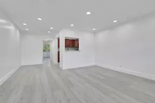 110 Dorchester E, West Palm Beach, FL 33417 - Photo 2