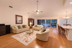 100 Cape Pointe Cir, Jupiter, FL 33477 - Photo 2
