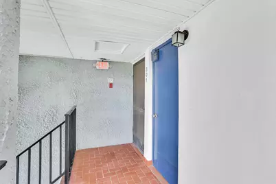 4290 Deste Court #301, Lake Worth, FL 33467 - Photo 2