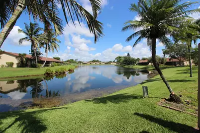 61 Mayfair Lane, Boynton Beach, FL 33426 - Photo 2
