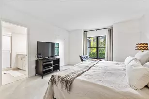 13307 Polo Club Rd, Wellington, FL 33414 - Photo 16