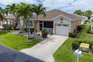 520 NW Galatone Ct, Port Saint Lucie, FL 34986 - Photo 2