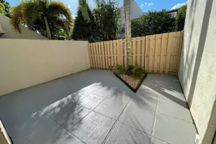 616 Executive Center Dr, West Palm Beach, FL 33401 - Photo 18