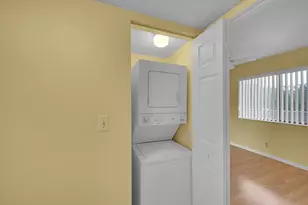 3154 Via Poinciana, Lake Worth, FL 33467 - Photo 22