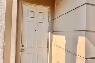 2010 Freeport Ln, Riviera Beach, FL 33404 - Photo 20