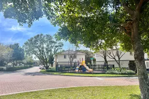 2010 Freeport Ln, Riviera Beach, FL 33404 - Photo 26