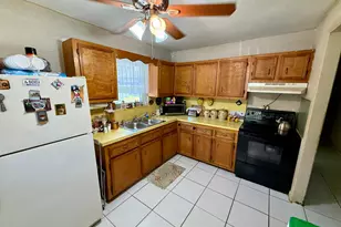 3520 Suncrest Rd, Lake Worth, FL 33467 - Photo 2