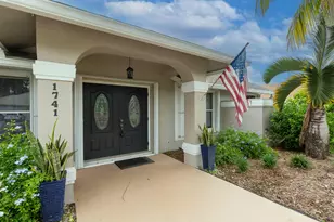 1741 Grantham Dr, Wellington, FL 33414 - Photo 2