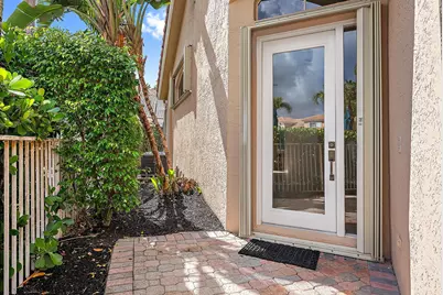 8150 Sandpiper Way, West Palm Beach, FL 33412 - Photo 2