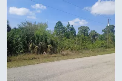 2605 N Hanna Avenue, Lehigh Acres, FL 33971 - Photo 6