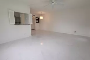 405 Windsor R, West Palm Beach, FL 33417 - Photo 2