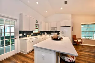 9460 Seagrape Dr, Vero Beach, FL 32963 - Photo 12