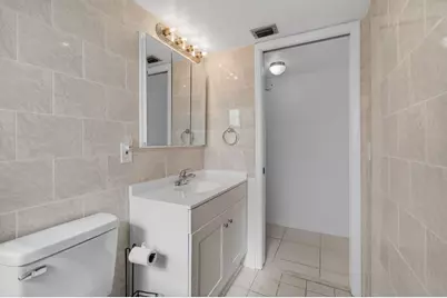 1036 Hythe B #B, Boca Raton, FL 33434 - Photo 22