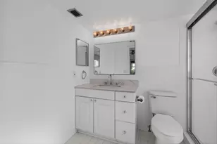 1036 Hythe B, Boca Raton, FL 33434 - Photo 24