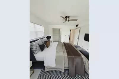 1036 Hythe B #B, Boca Raton, FL 33434 - Photo 12