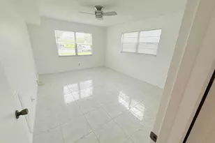 1036 Hythe B, Boca Raton, FL 33434 - Photo 18