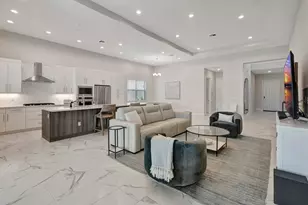 211 SE Calmo Circle, Port Saint Lucie, FL 34984 - Photo 10