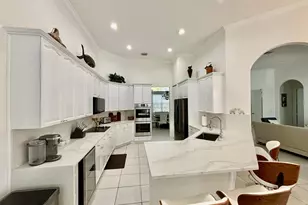 1920 S Club Dr, Wellington, FL 33414 - Photo 14