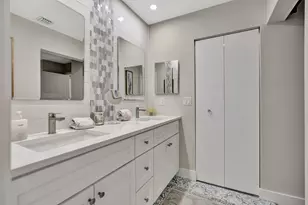 356 Prestwick Cir, Palm Beach Gardens, FL 33418 - Photo 18