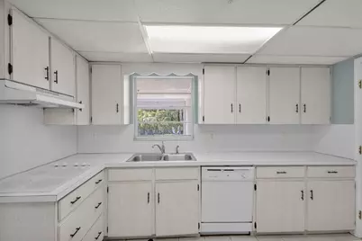 8888 SE Colony Street, Hobe Sound, FL 33455 - Photo 16