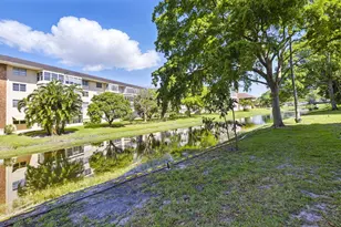 2951 NW 46th Ave, Lauderdale Lakes, FL 33313 - Photo 24