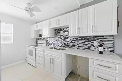 2951 NW 46th Avenue #407, Lauderdale Lakes, FL 33313 - Photo 2