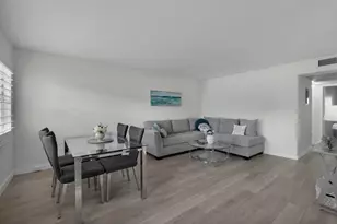 1084 Guildford E, Boca Raton, FL 33434 - Photo 6