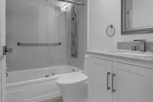 1084 Guildford E, Boca Raton, FL 33434 - Photo 10