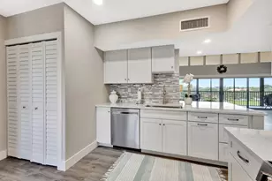 16940 Bay St, Jupiter, FL 33477 - Photo 8