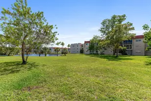 8000 Sunrise Lakes Dr E, Sunrise, FL 33322 - Photo 20