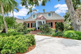 645 Riomar Dr, Vero Beach, FL 32963 - Photo 1